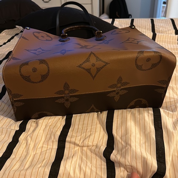 Authentic Louis Vuitton will ship with box and store bag - Picture 6 of 15